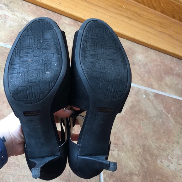 Black Heels - Picture 5 of 6